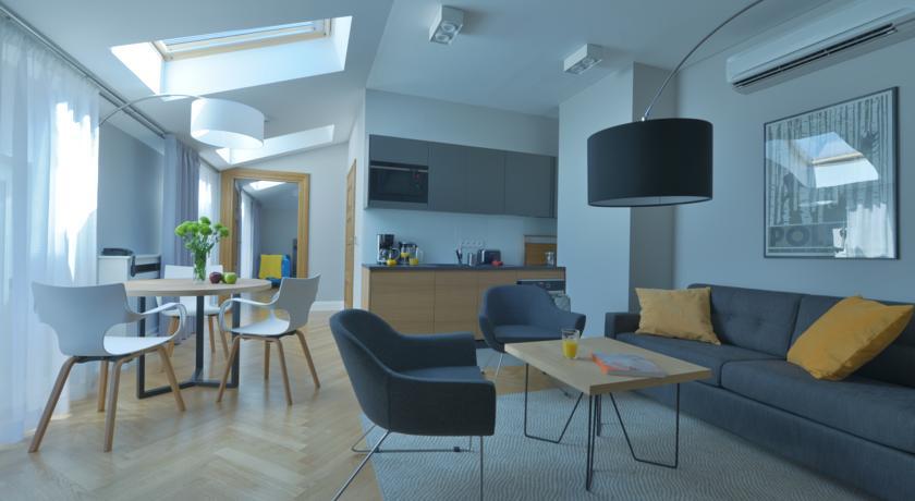 One-Bedroom Apartment with Fireplace